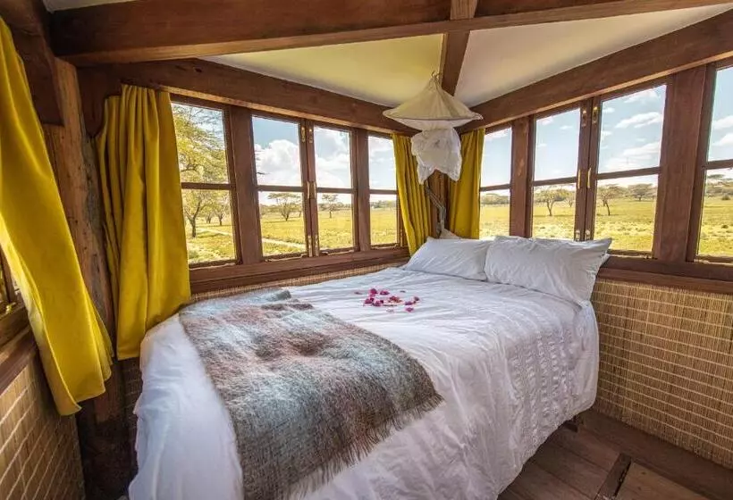 هتل The Watch Tower 360  Bed View Shower Understars