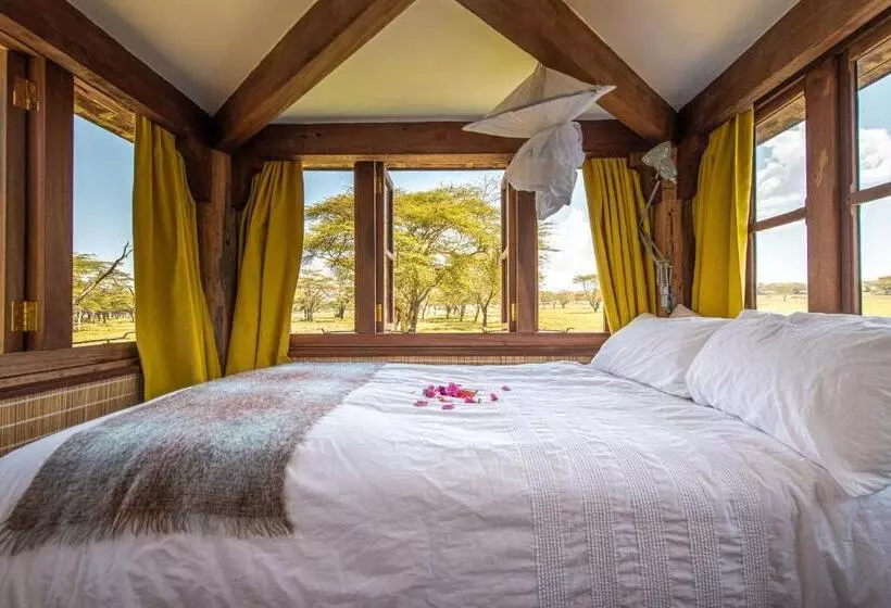 هتل The Watch Tower 360  Bed View Shower Understars