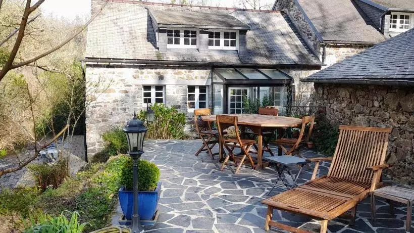 ペンション Maison Au Bord De L Eau