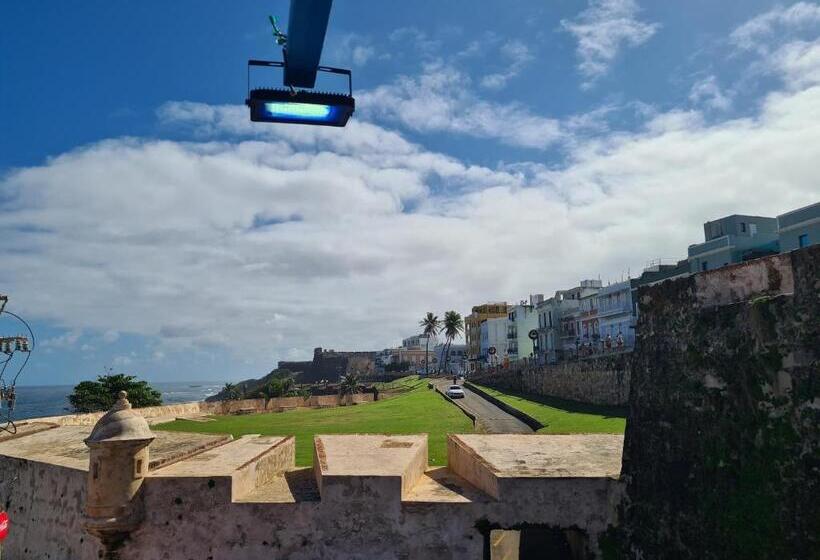 پانسیون Party Hostel San Juan