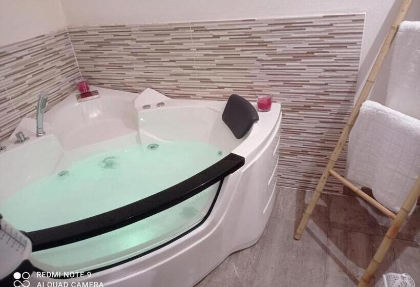 بنسيون Suite Maison Rouge