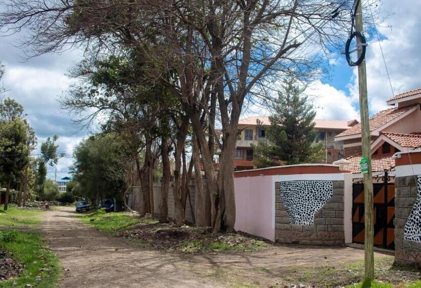 پانسیون Themes Guesthouse, Nanyuki