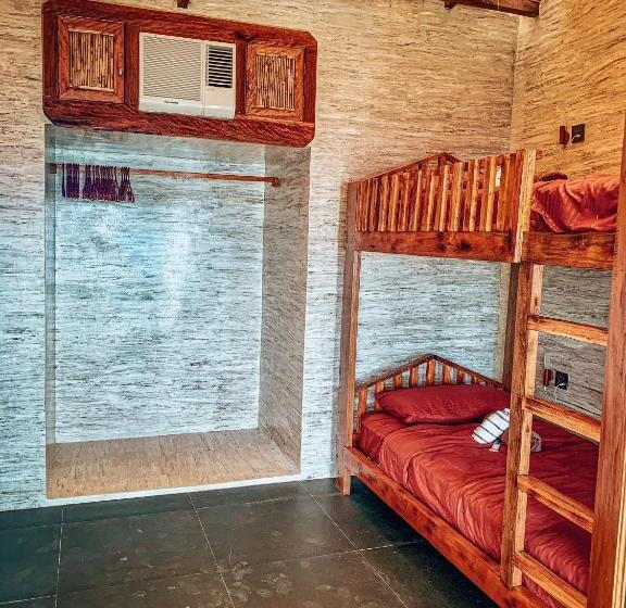 هاستل Shakabrah S Beachfront Dorm