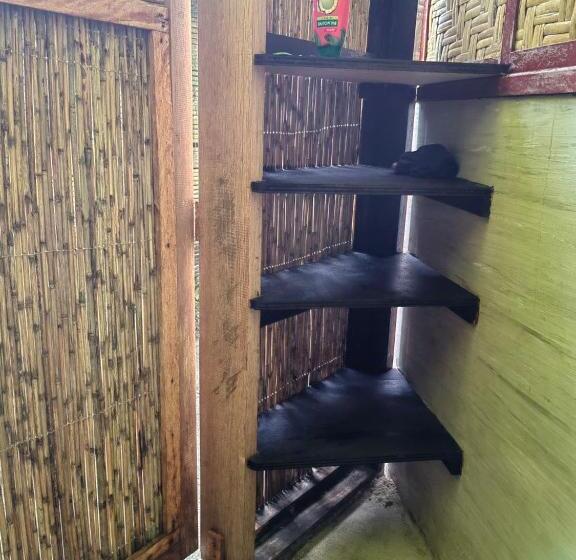 هاستل Shakabrah S Beachfront Dorm