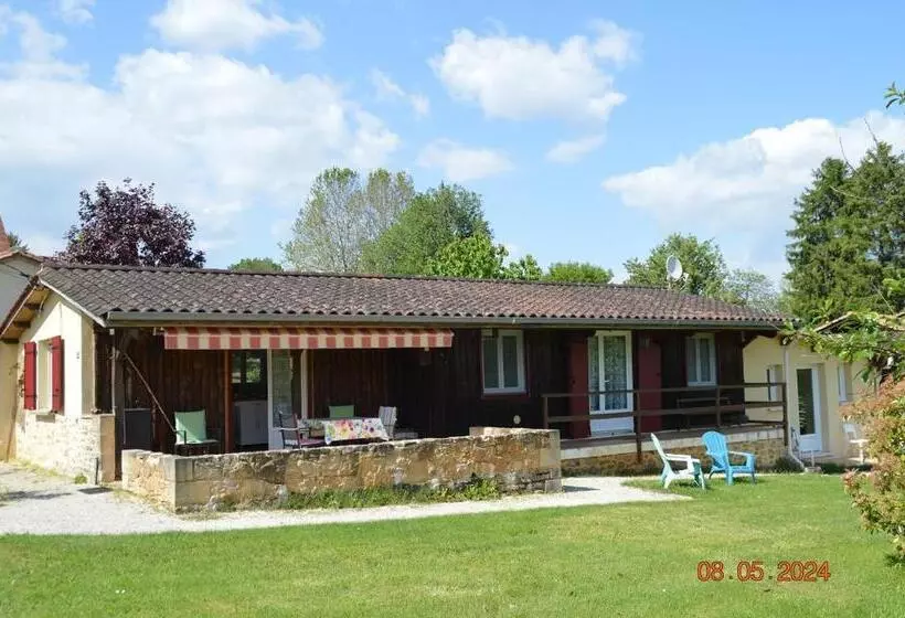 Aamiaismajoitus (B&B) Le Chalet Des Contries