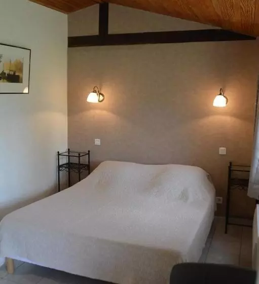 Aamiaismajoitus (B&B) Le Chalet Des Contries