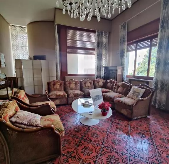 تختخواب و صبحانه Villa Varano