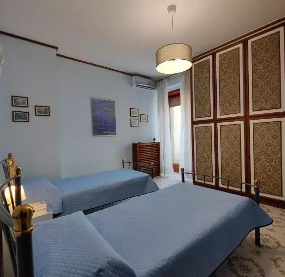 تختخواب و صبحانه Villa Varano