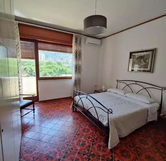 تختخواب و صبحانه Villa Varano