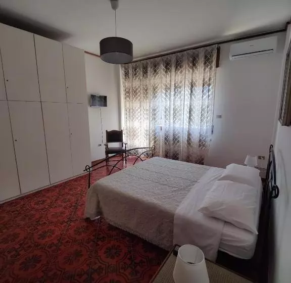 تختخواب و صبحانه Villa Varano