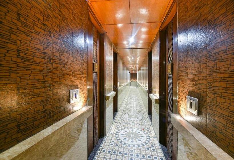 Fabhotel Billion Inn