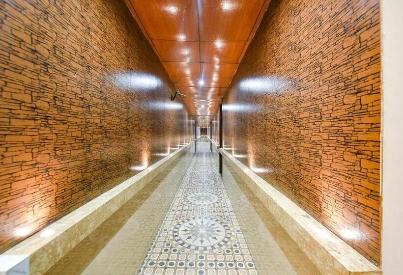 Fabhotel Billion Inn