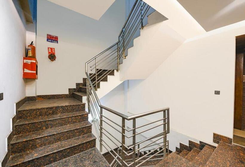 Fabhotel Billion Inn