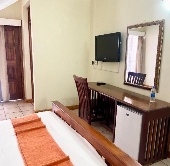 هتل Ilala Crest Lodge