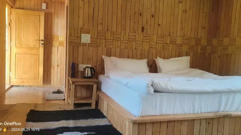 ホテル Neer Tarang Home Stay Jibhi