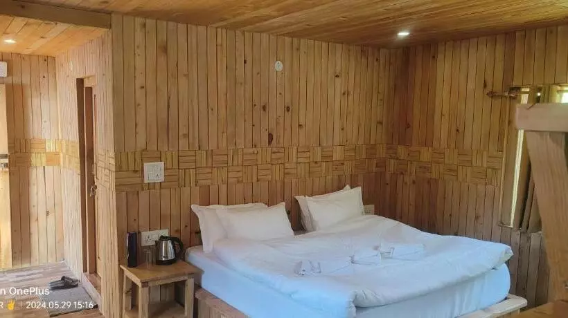 ホテル Neer Tarang Home Stay Jibhi