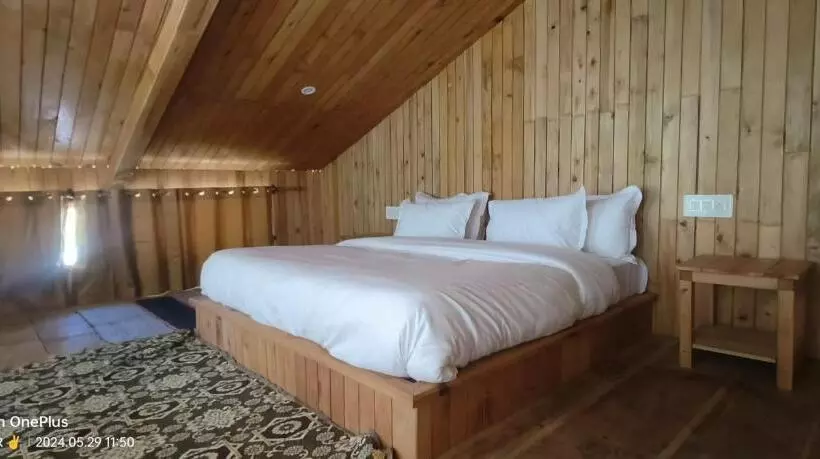 ホテル Neer Tarang Home Stay Jibhi
