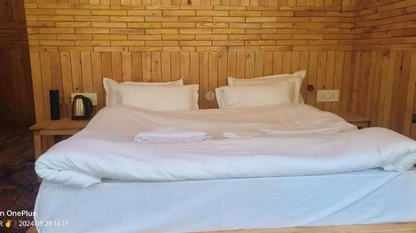 ホテル Neer Tarang Home Stay Jibhi