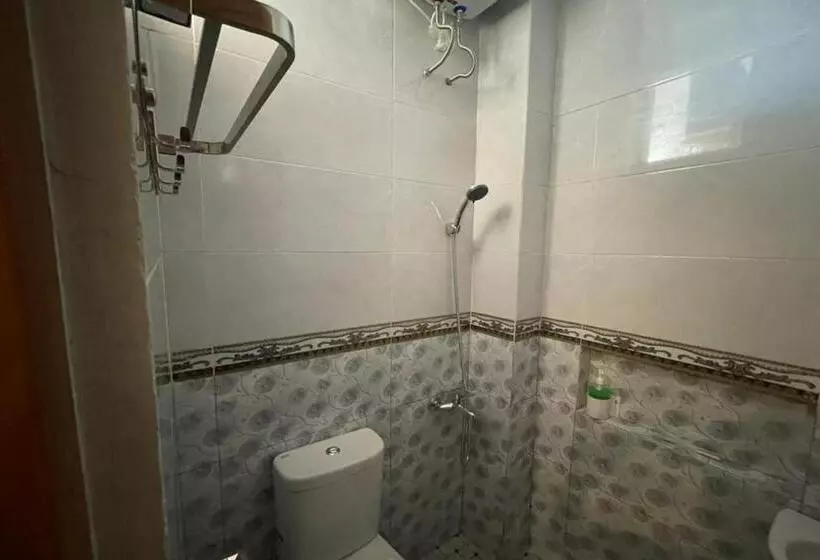 Hotelli Spot On 94177 Dian Asih Rooms