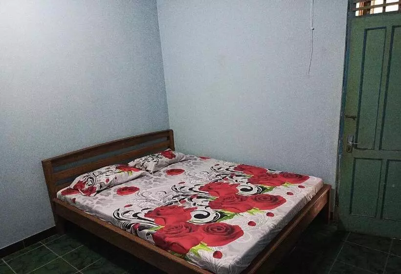 Hotelli Spot On 94177 Dian Asih Rooms