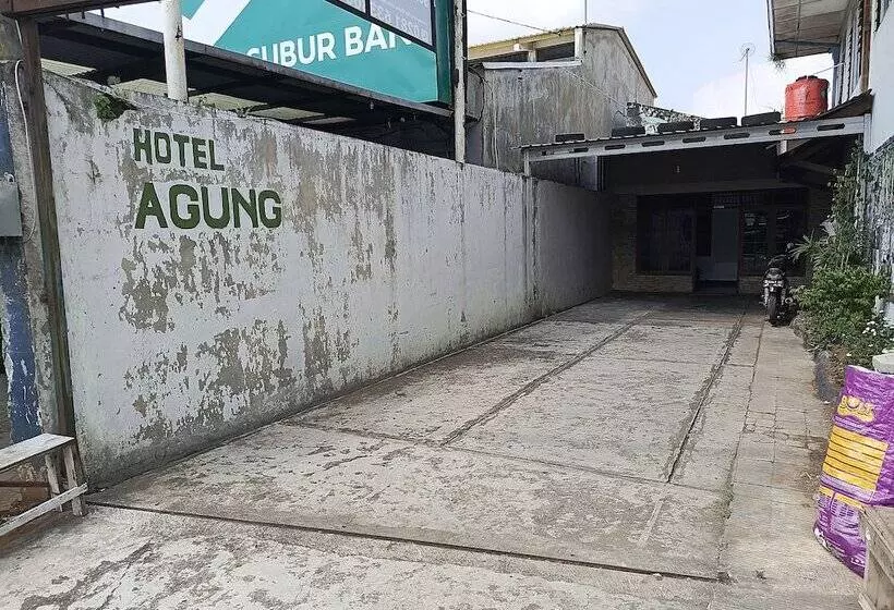 Hotelli Spot On 94177 Dian Asih Rooms