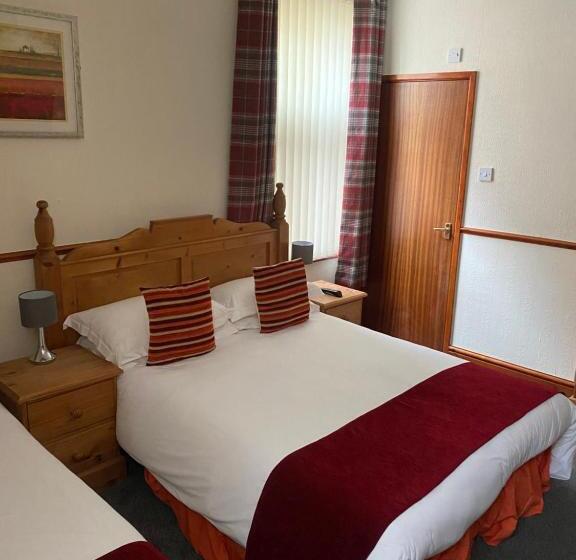 פנסיון Evanescent Bar And Rooms