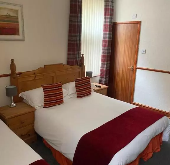 Majatalo Evanescent Bar And Rooms