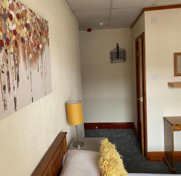 פנסיון Evanescent Bar And Rooms