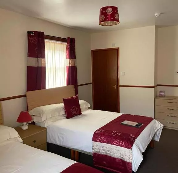 Majatalo Evanescent Bar And Rooms