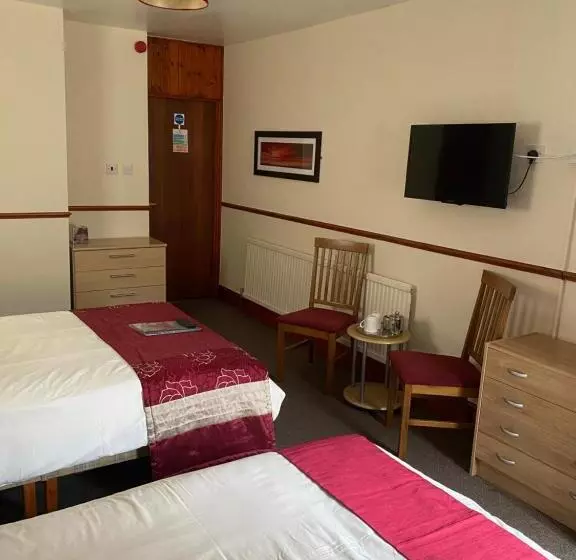 Majatalo Evanescent Bar And Rooms