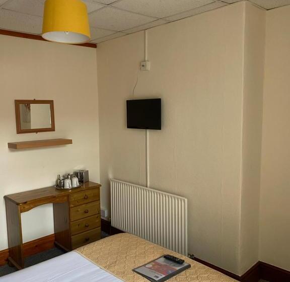 פנסיון Evanescent Bar And Rooms