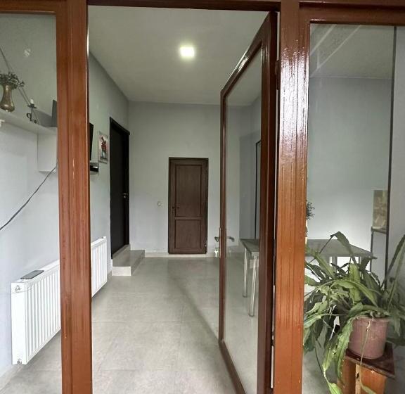 پانسیون Guest House Mukha