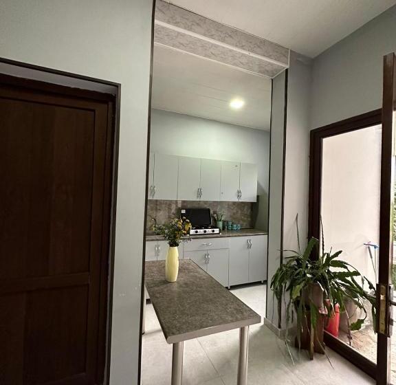 پانسیون Guest House Mukha