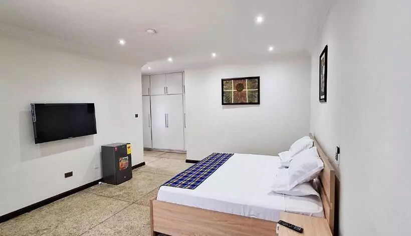 ペンション Lc Lodge & Event Centre