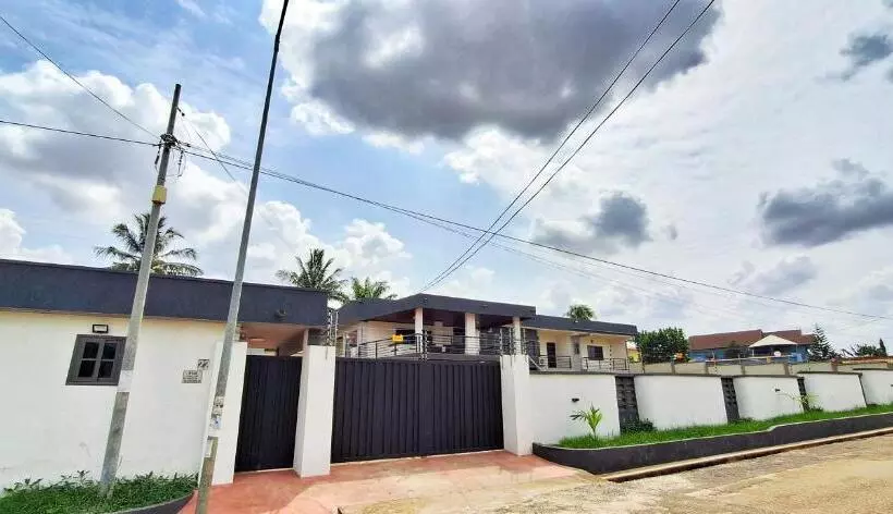 ペンション Lc Lodge & Event Centre