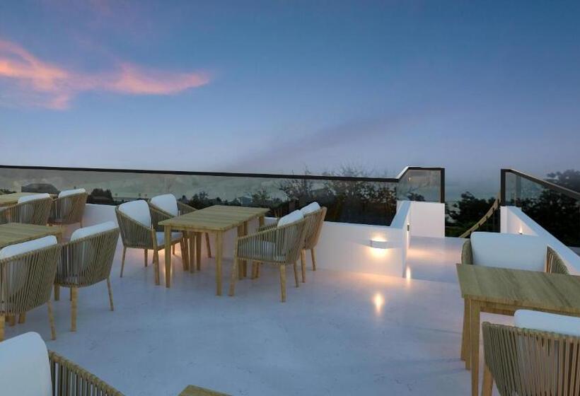 پانسیون Pavona Maldives