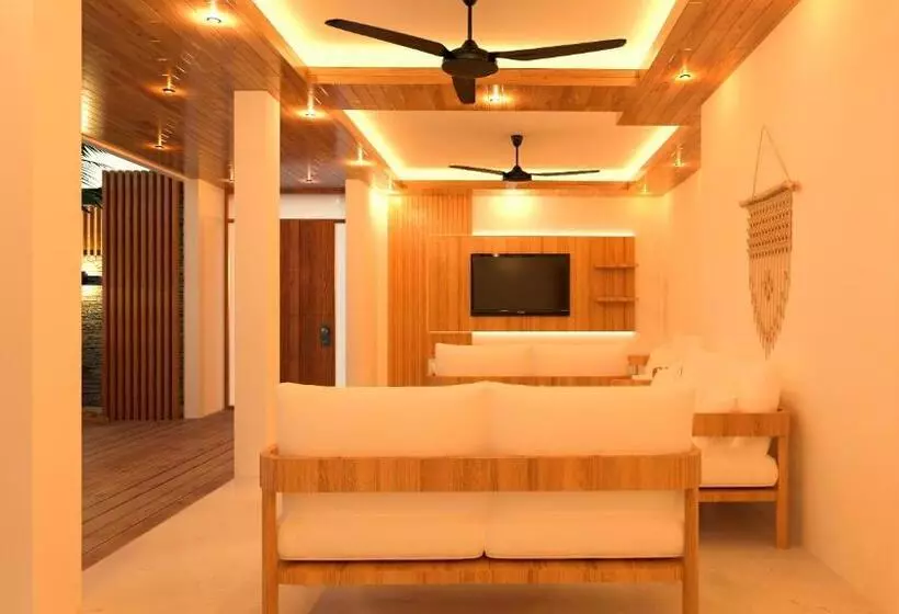 پانسیون Pavona Maldives