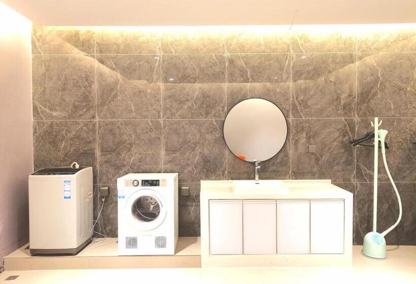 Hantang Hotel Haikou Business College Sun Moon Plaza Duty Free Shop