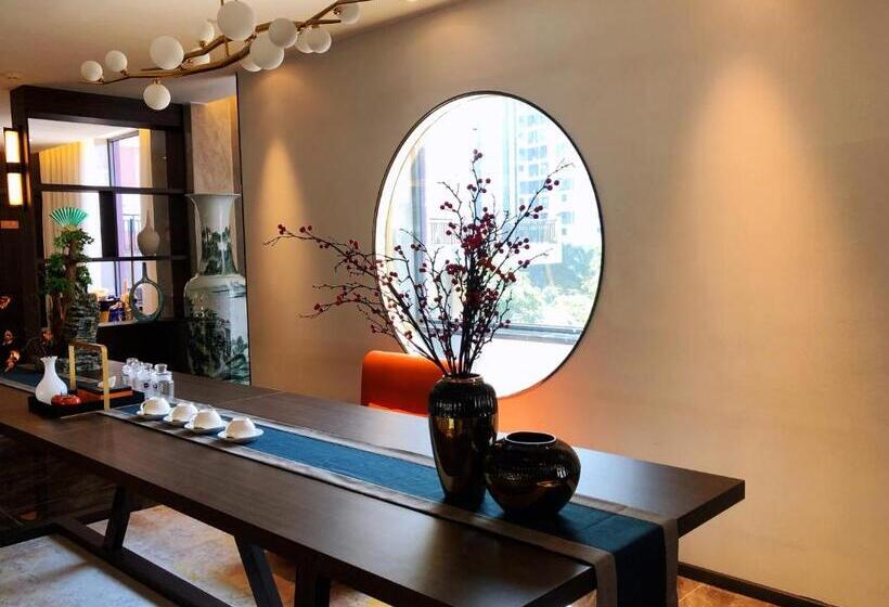 Hantang Hotel Haikou Business College Sun Moon Plaza Duty Free Shop