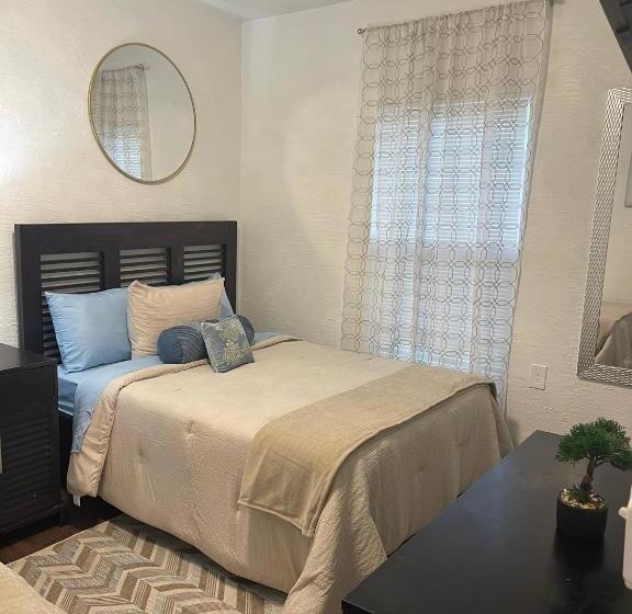 فندق صغير Radiant Retreat #7