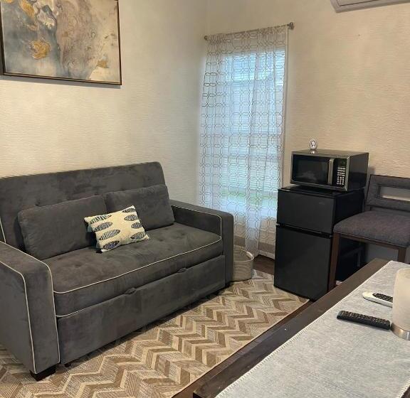 فندق صغير Radiant Retreat #7