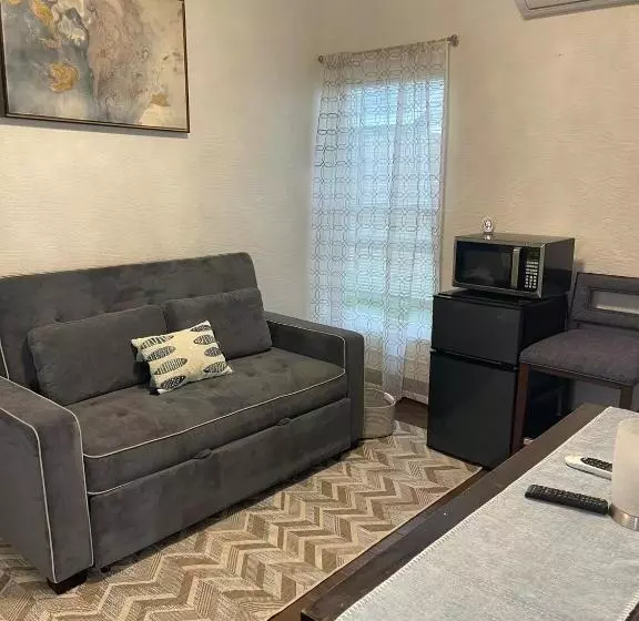 ユースホステル Radiant Retreat #7