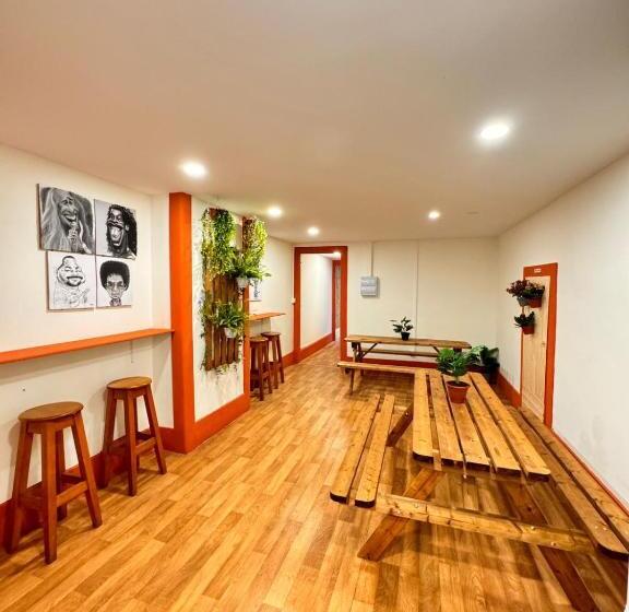 هاستل Samba Guesthouse