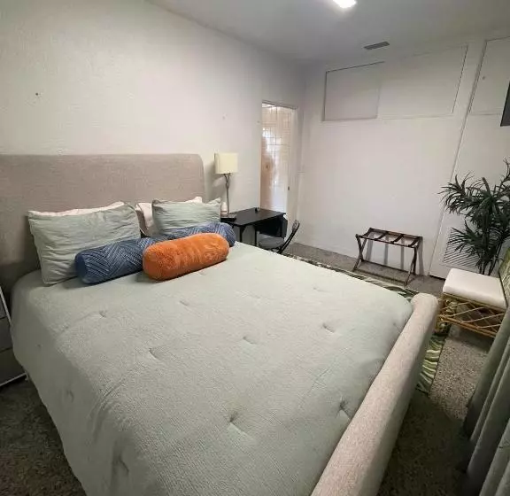 ユースホステル The Penthouse