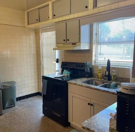 ユースホステル The Penthouse