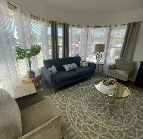 ユースホステル The Penthouse