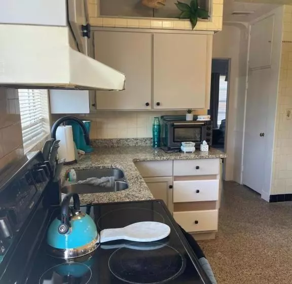 ユースホステル The Penthouse