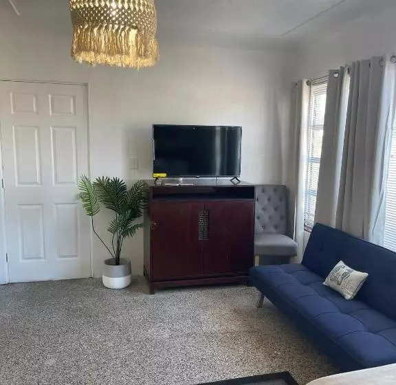 ユースホステル The Penthouse