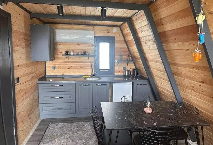 Hotelli çicek Bungalov