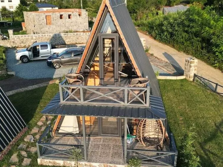 Hotelli çicek Bungalov